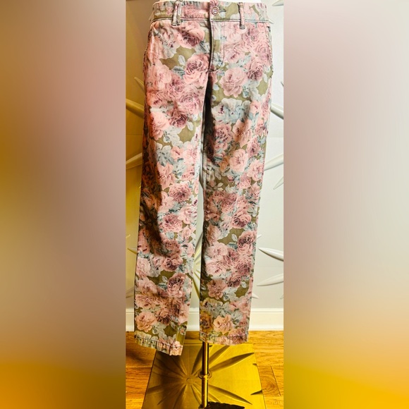 Pilcro and the Letterpress Pants - EUC Pilcro SZ 27 olive green/lilac floral skinny 5-pocket jeans, waist 31”-33”
